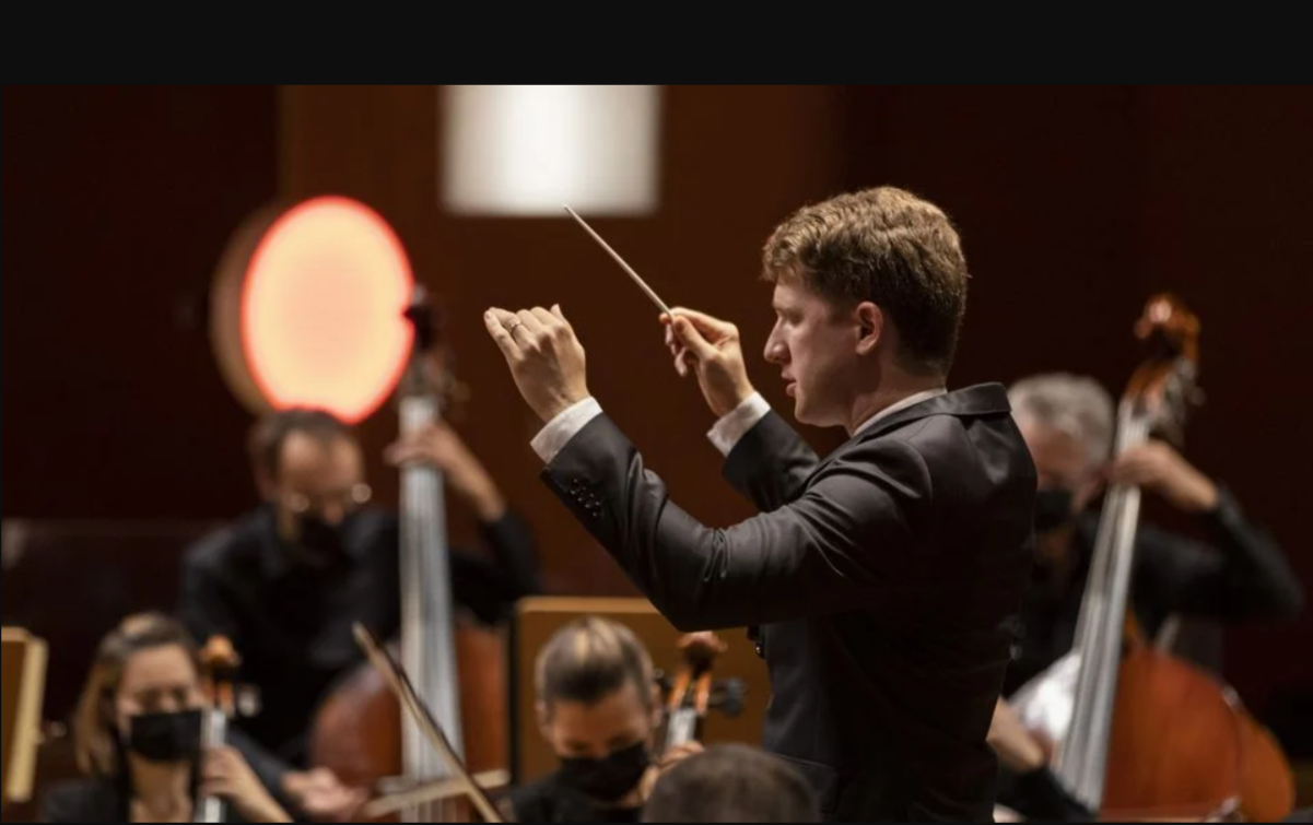 Joshua Weilerstein conducts the Royal Conservatory Orchestra