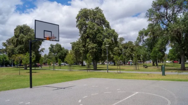 Women’s Pickup Basketball (Beaches, Toronto)